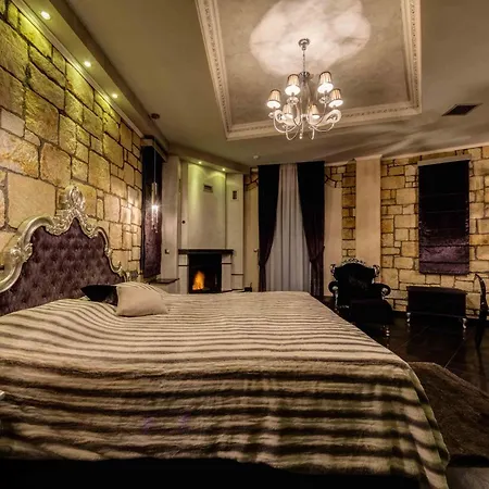 Chateau Rond Boutique &