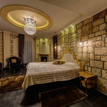 Chateau Rond Boutique & 3* Káto Loutrákion