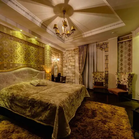 Chateau Rond Boutique &