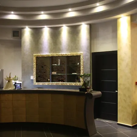 Chateau Rond Boutique & Káto Loutrákion