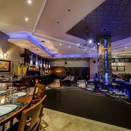 Chateau Rond Boutique & Káto Loutrákion
