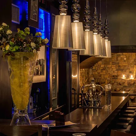 酒店 Chateau Rond Boutique & 3*