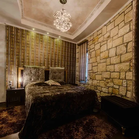 Chateau Rond Boutique & 3*