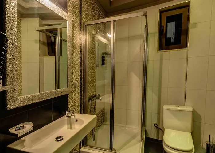 Chateau Rond Boutique & Hotel Káto Loutrákion
